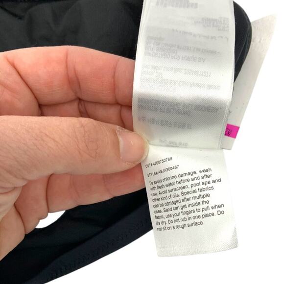 Billabong A/Div High Neck Bikini Top Black Size Medium NWT $79 MSRP - Picture 8 of 9